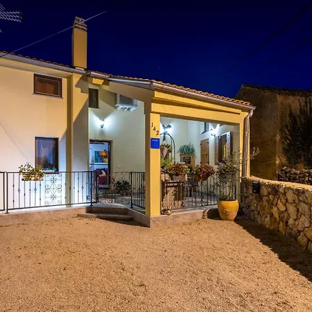 Svjetlana Holiday home Risika