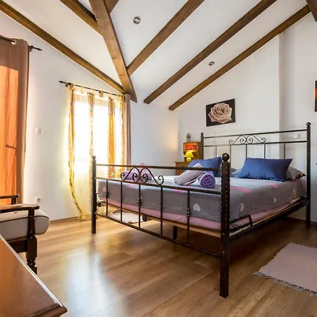 Svjetlana Holiday home Risika