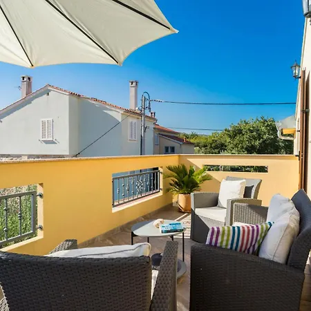 Holiday home Svjetlana